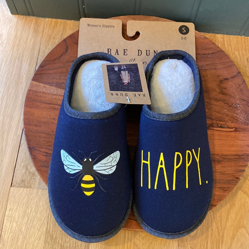NWT Rae Dunn 🐝HAPPY Slippers
